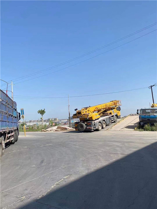 弥渡县25吨吊车的租赁价格大概是多少？